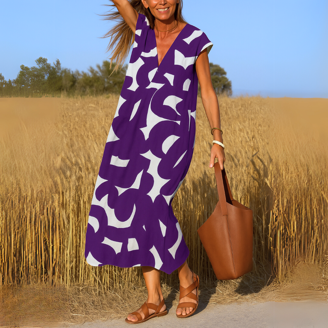 Elara – Flowing V-Neck Dress