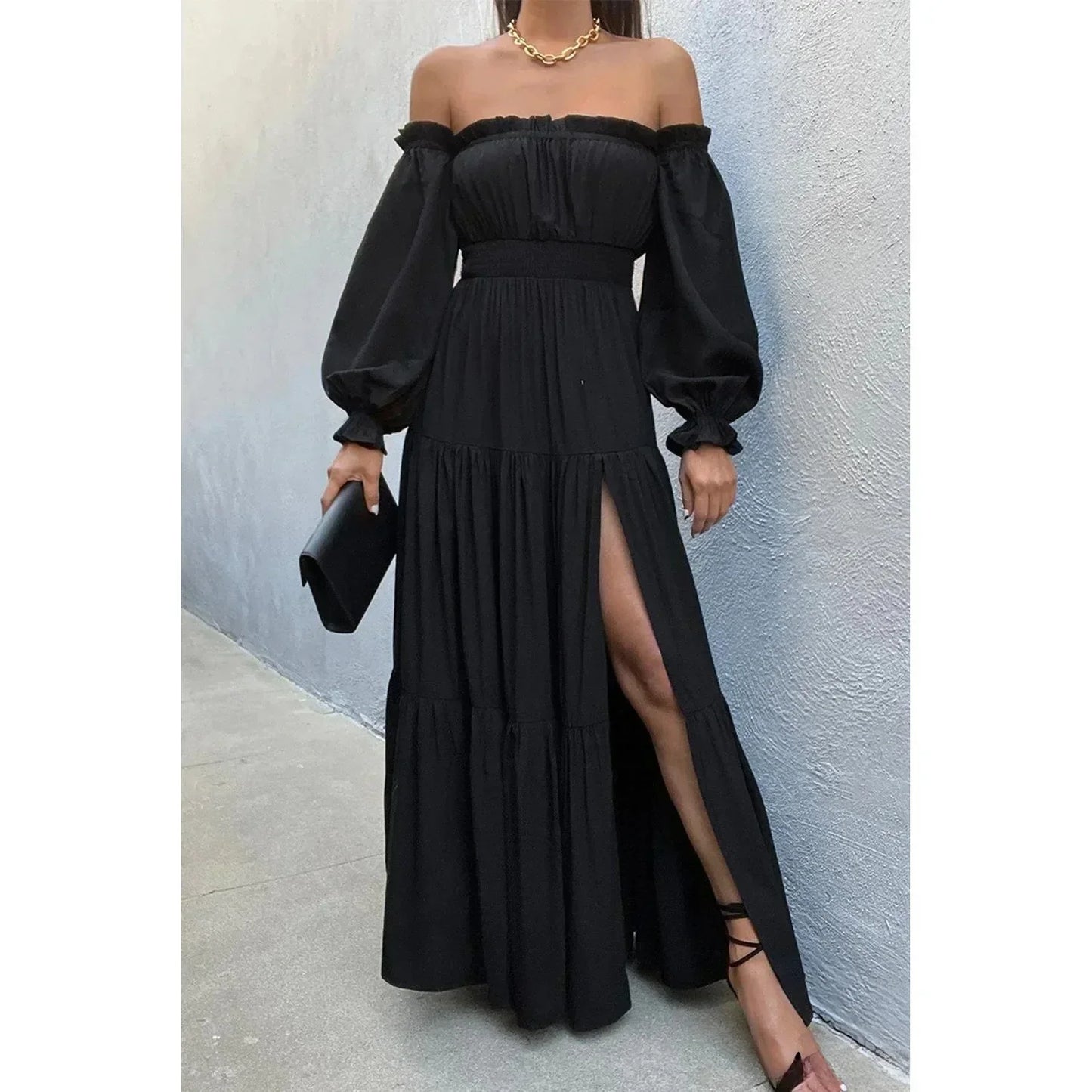 Elara – High-Slit Lace Evening Dress