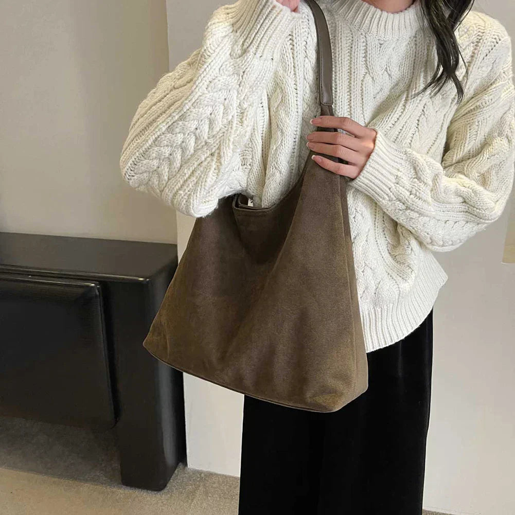 Livia – Soft Suede Bag
