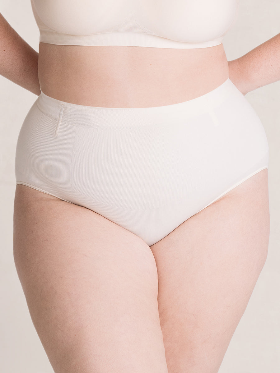 Shapermint Essentials All Day Every Day Mid-Waisted Shaper Panty
